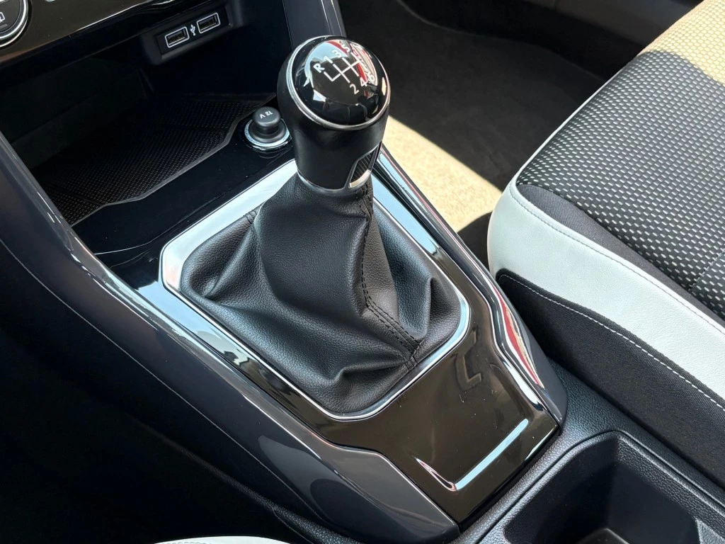 Volkswagen T-Roc – foto 13