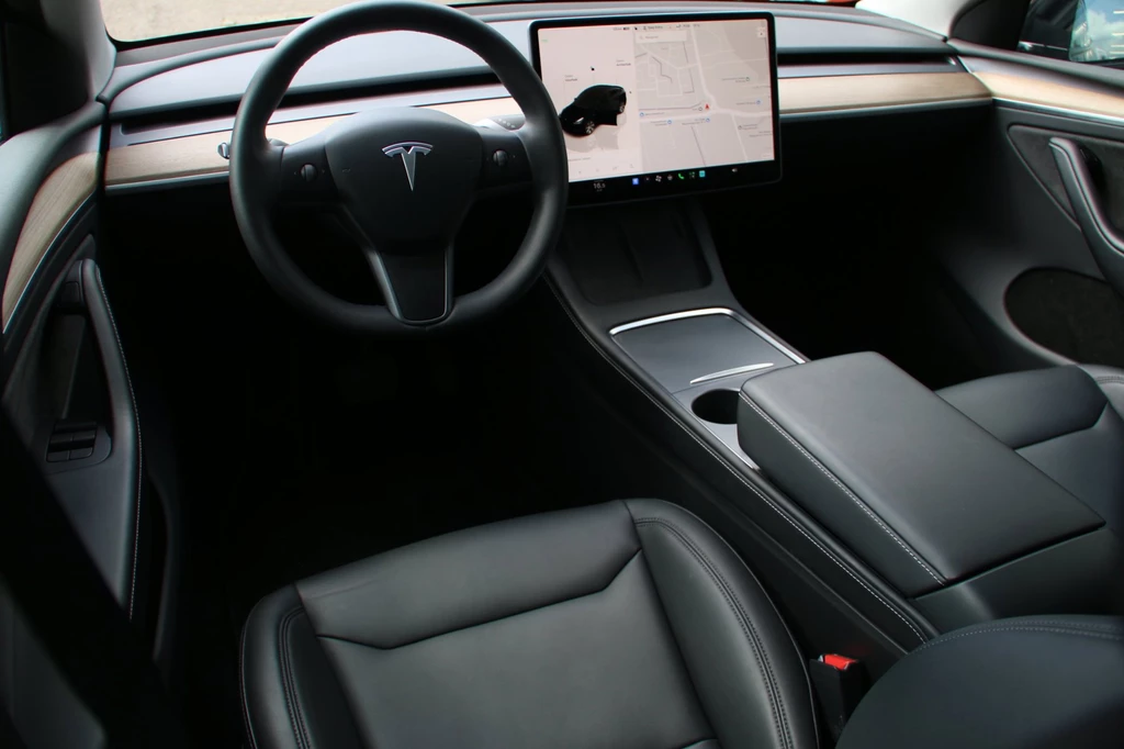 Tesla Model Y – foto 9
