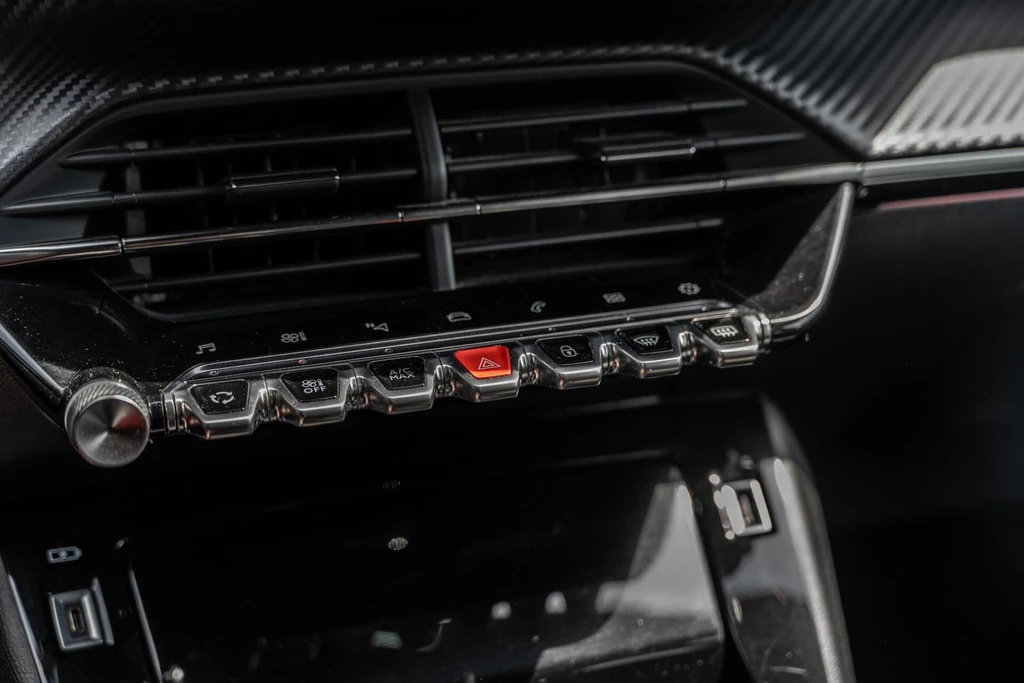 Peugeot 208 – foto 30