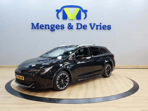 Toyota Corolla Touring Sports 1.8 Hybrid GR-Sport Kuip stoelen | Airco ECC | Camera | Cruise Control | LED | Stoel Verwarming | Isofix | NAP