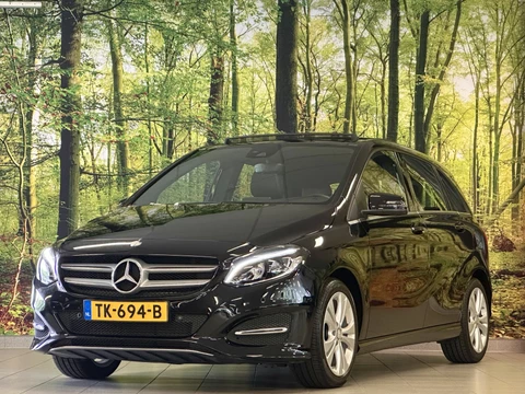 Mercedes-Benz B-Klasse 180 Prestige | Panoramadak | Cruise Control | Parkeersensoren | Stoelverwarming | LED | Isofix |