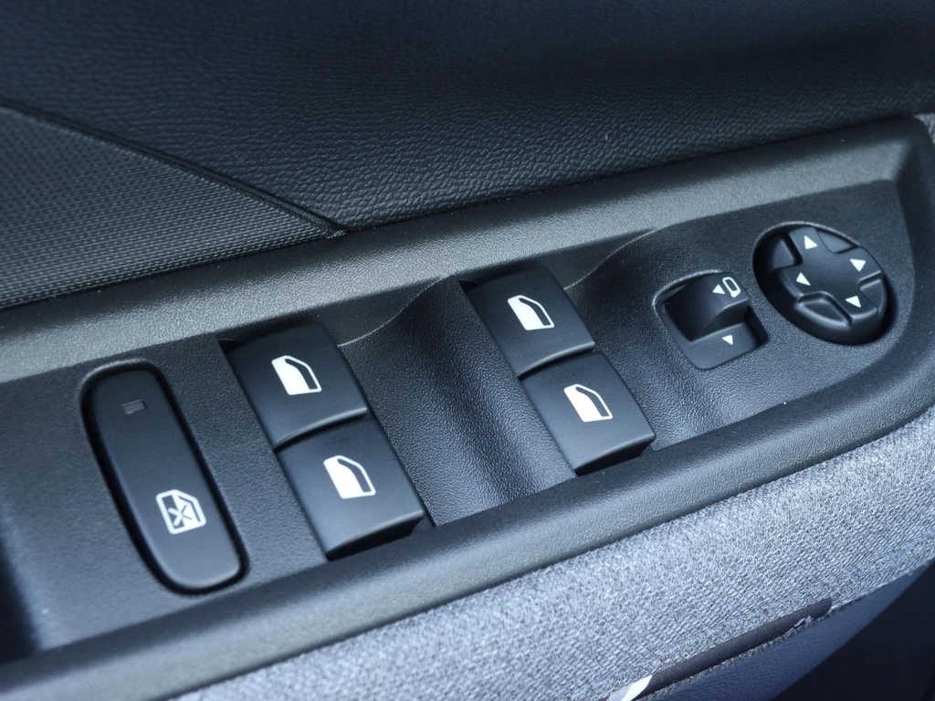 Opel Frontera – foto 18