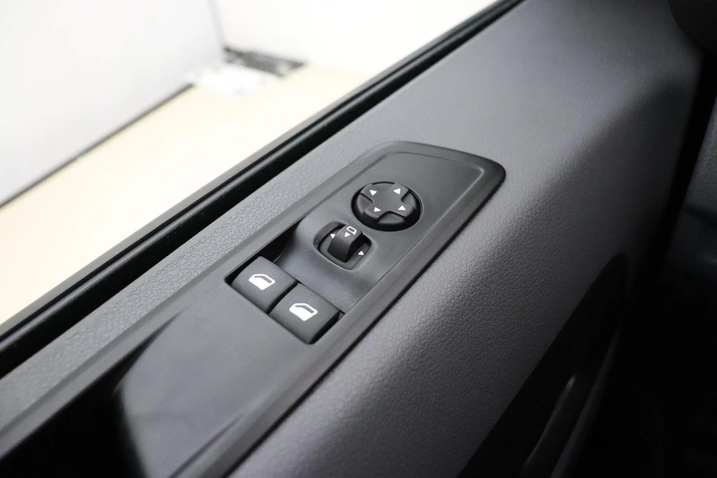 Opel Vivaro – foto 15
