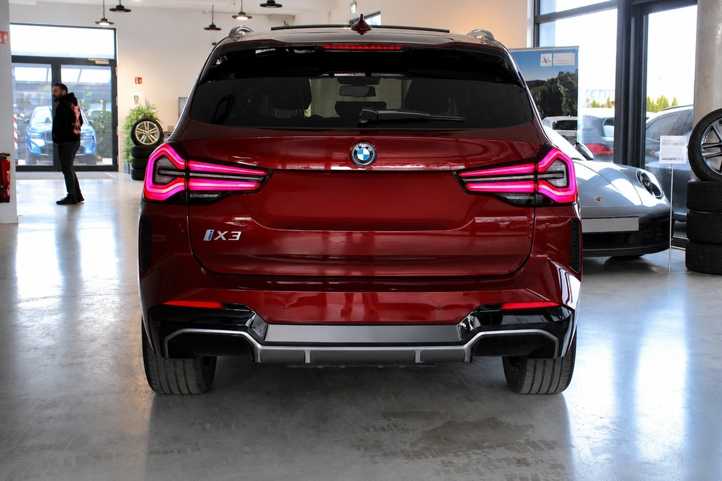 BMW iX3 – foto 2