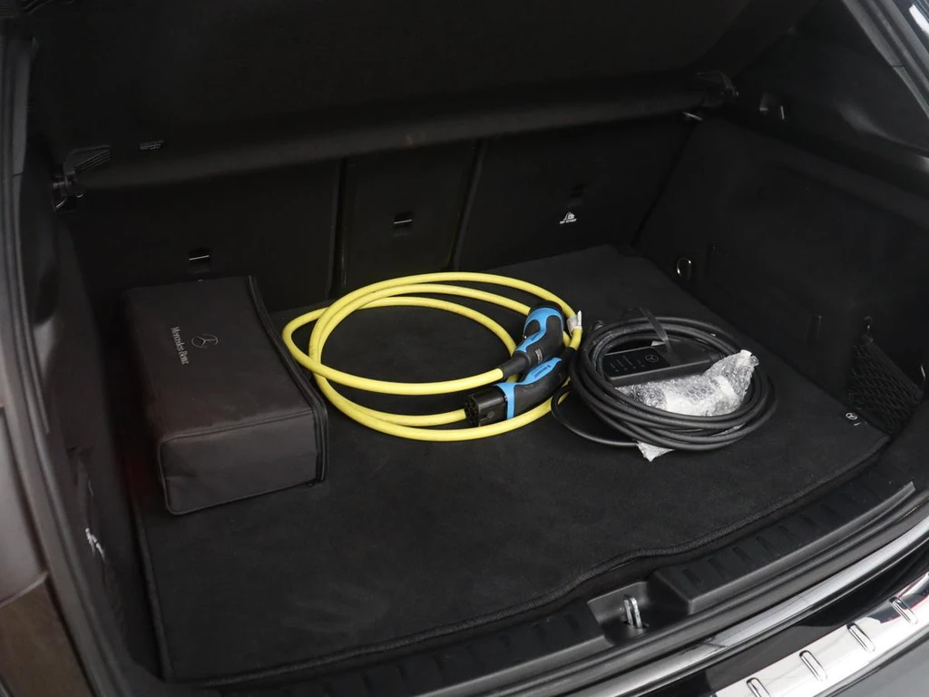 Mercedes-Benz EQA – foto 12