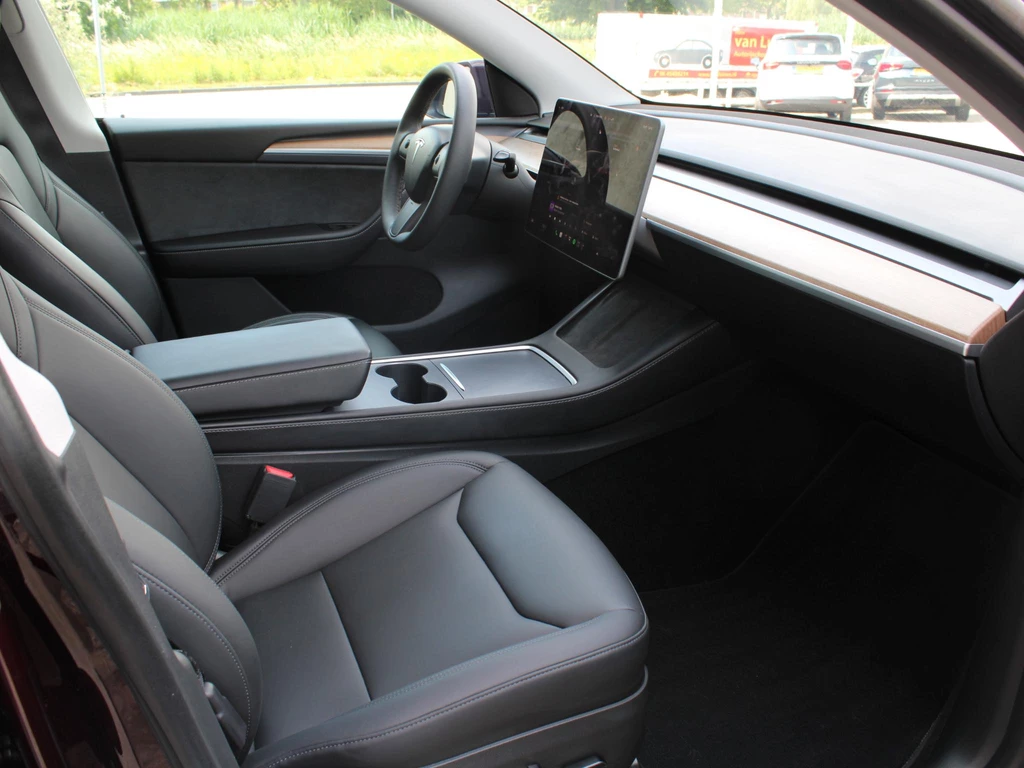 Tesla Model Y – foto 10