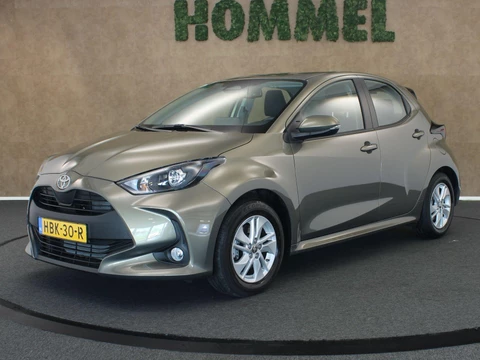 Toyota Yaris 1.5 Hybrid 115 Active - ORIGINEEL NEDERLANDSE AUTO - AFNEEMBARE TREKHAAK - 450KG GEREMD TREKGEWICHT - ADAPTIVE CRUISE CONTROL - APPLE CARPLAY/ANDROID AUTO - ACHTERUITRIJ CAMERA