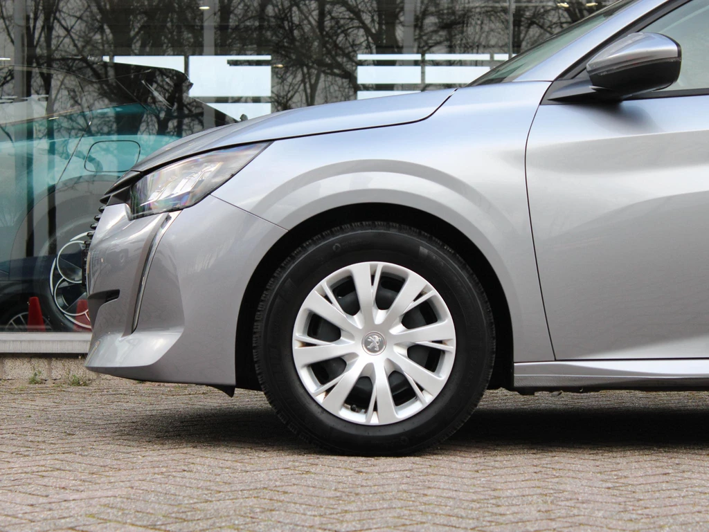Peugeot 208 – foto 11