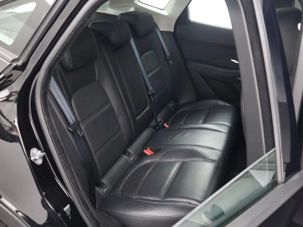 Jaguar E-PACE – foto 12
