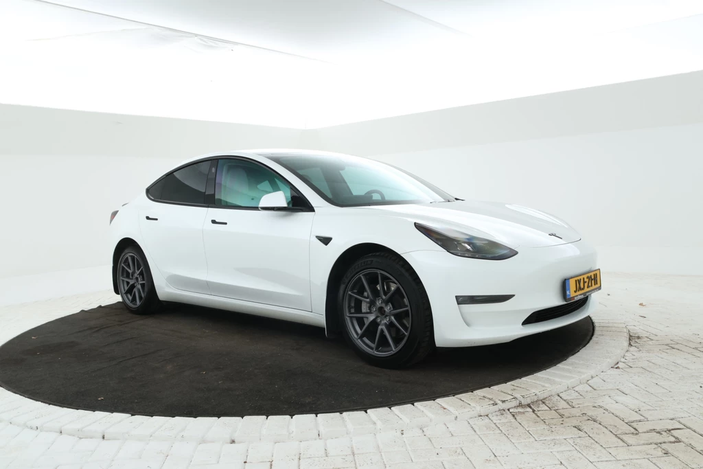Tesla Model 3 – foto 4