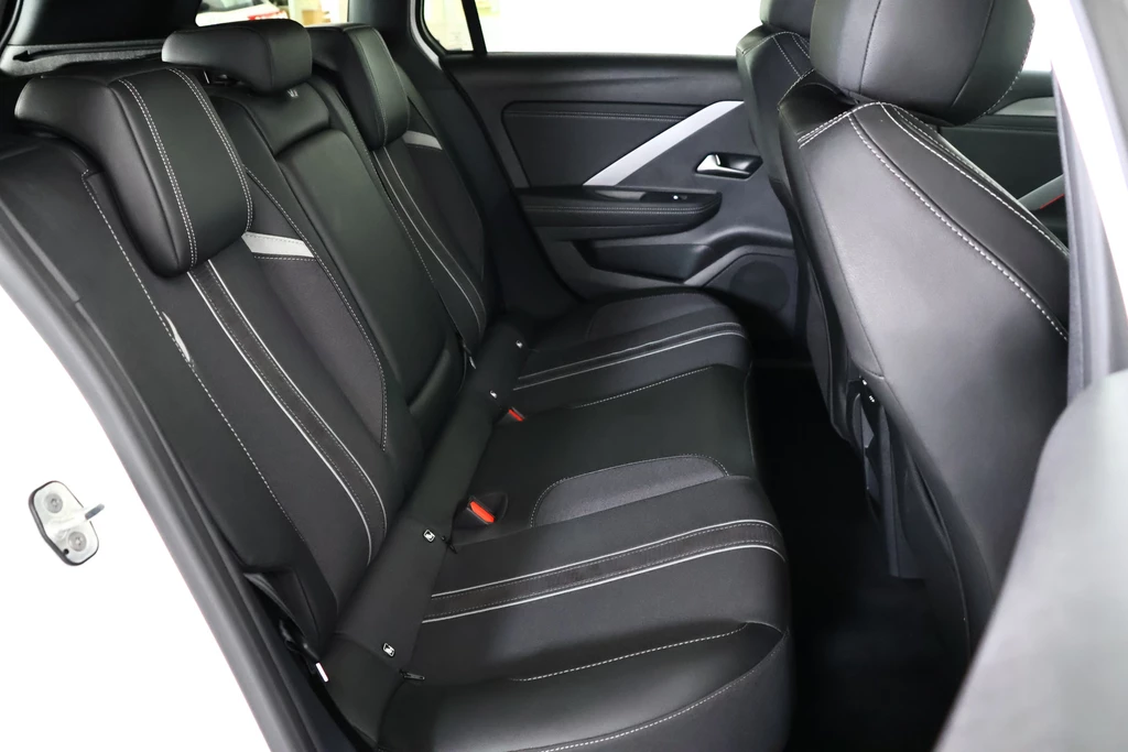 Opel Astra – foto 15
