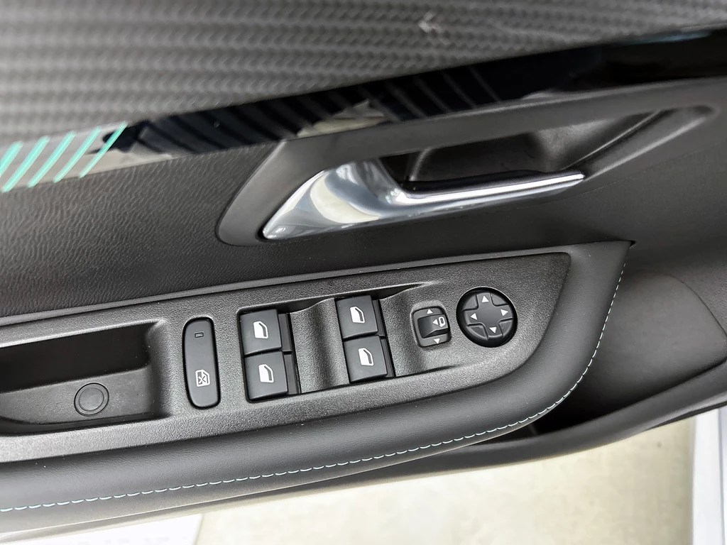 Peugeot 208 – foto 35
