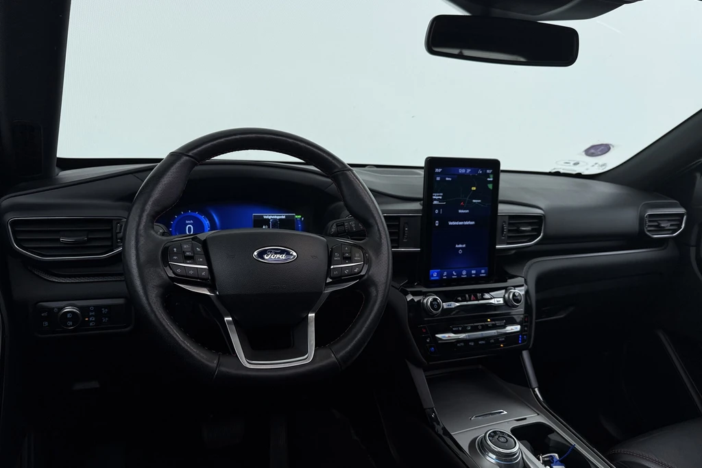 Ford Explorer – foto 23