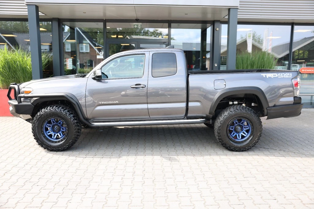 Toyota Hilux – foto 2
