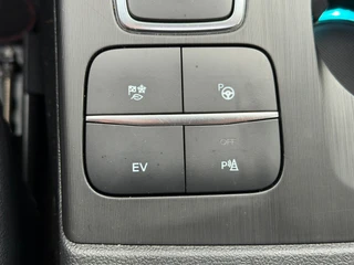 Ford Kuga – thumbnail 25