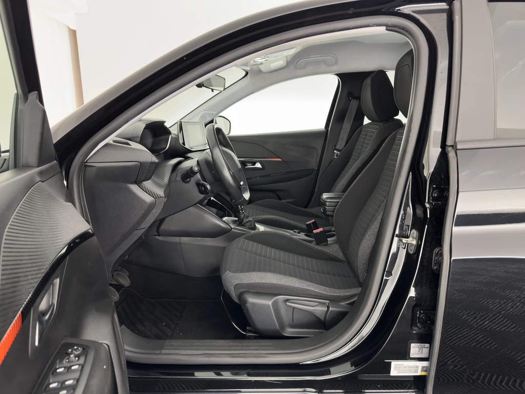 Peugeot 208 – foto 9