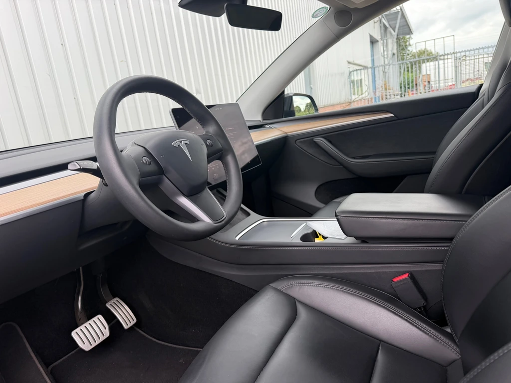 Tesla Model Y – foto 10