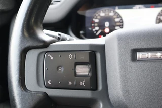 Land Rover Defender – thumbnail 36