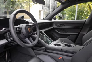 Porsche Taycan – thumbnail 6