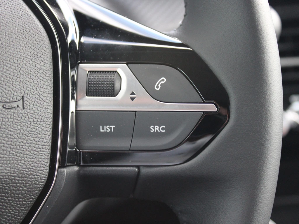 Peugeot 208 – foto 25