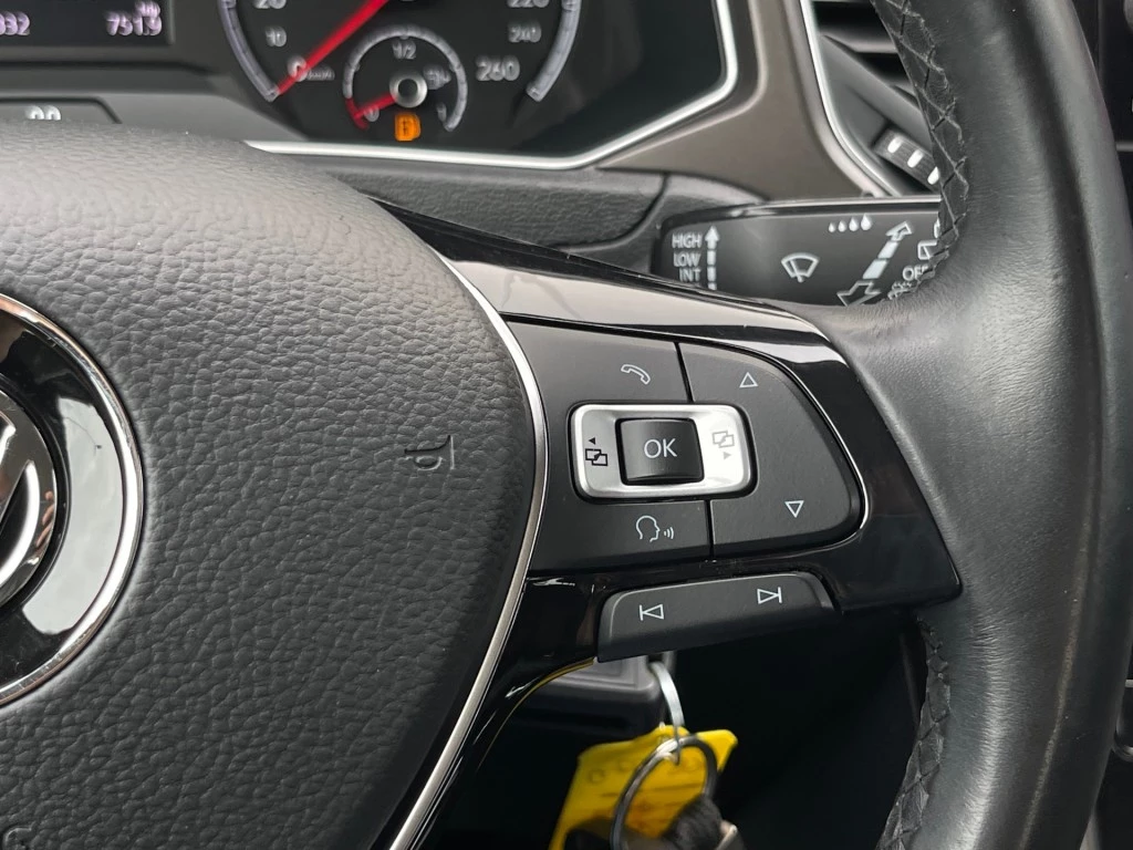Volkswagen T-Roc – foto 12