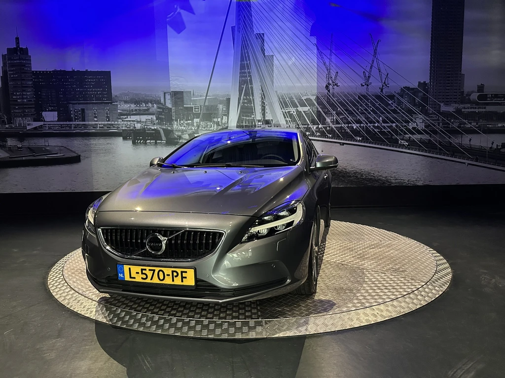 Volvo V40 – foto 1
