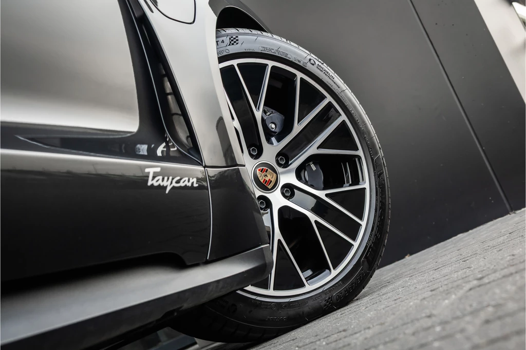 Porsche Taycan – foto 35