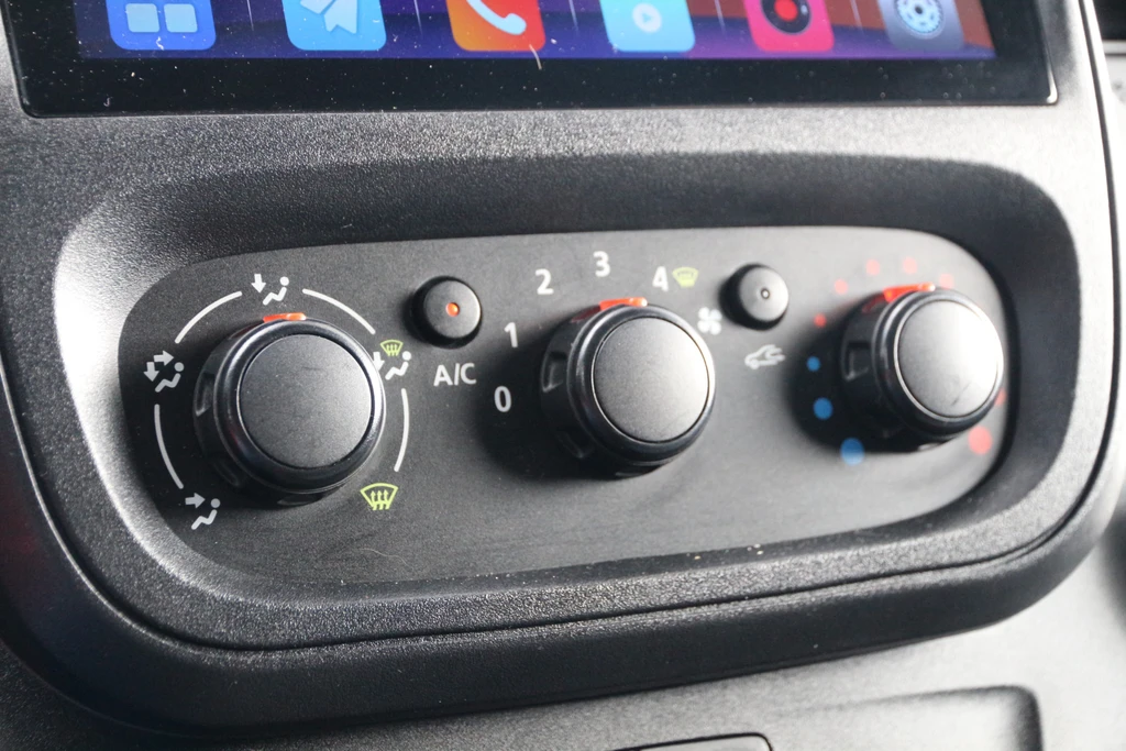 Opel Vivaro – foto 16