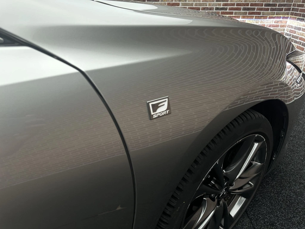 Lexus ES – foto 26