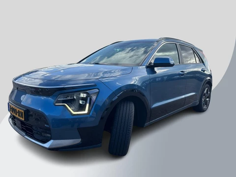 Kia E-Niro ExecutiveLine 64.8 kWh | SOH 97,1% | NIEUW BINNEN, MEER FOTO'S VOLGEN | Pano-dak | Harman Kardon | Elektr. Stoelen | Trekhaak | Camera