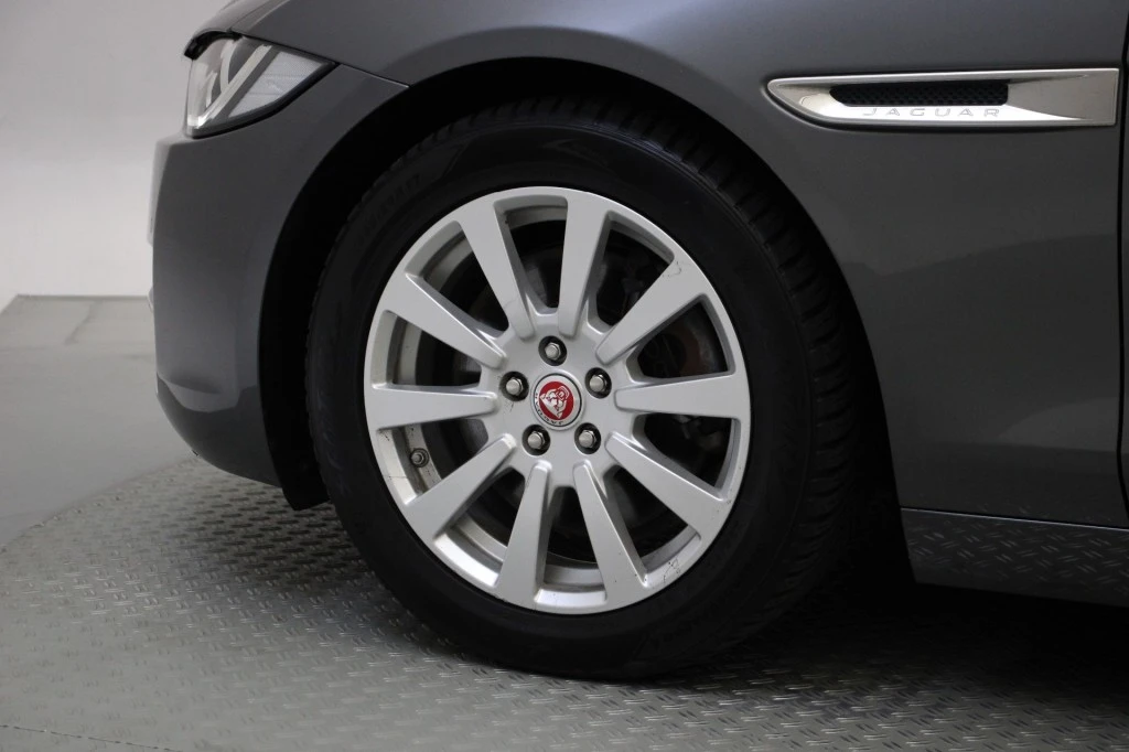 Jaguar XE – foto 31