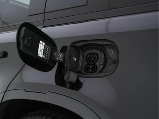 Land Rover Defender – thumbnail 33