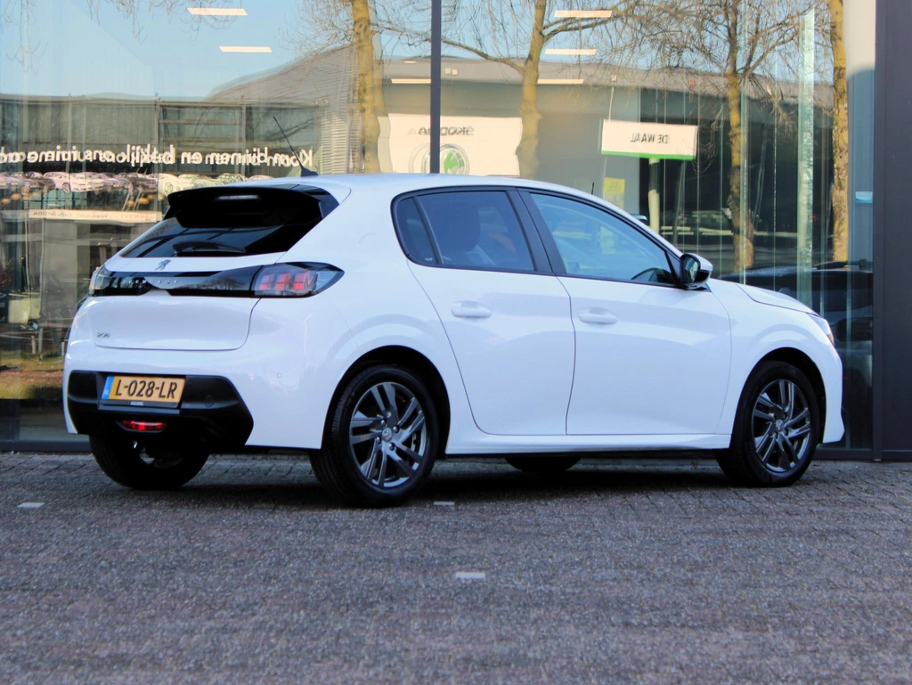 Peugeot 208 – foto 3