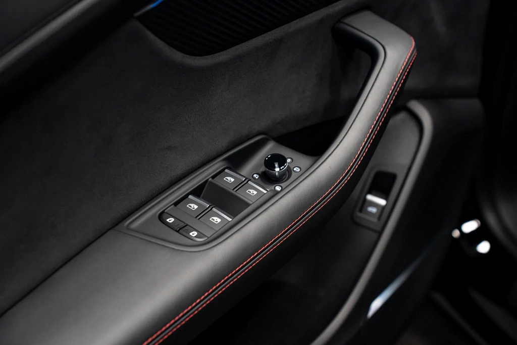 Audi RSQ8 – foto 10