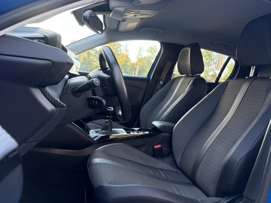 Peugeot 208 – foto 11