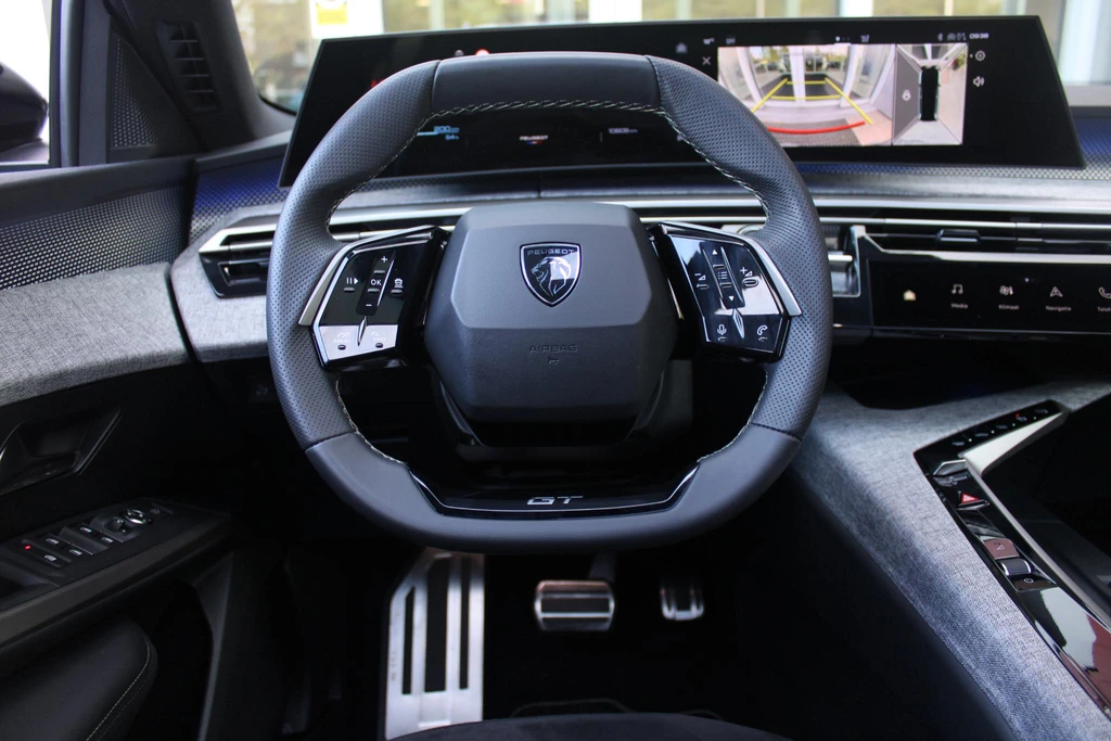 Peugeot e-5008 – foto 37