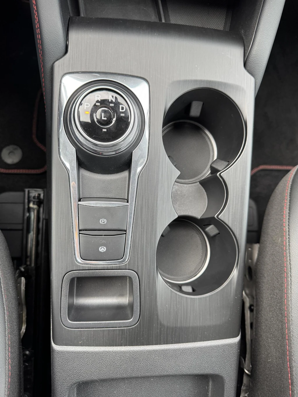 Ford Kuga – foto 28