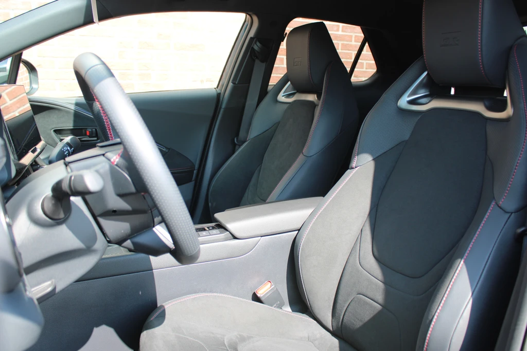 Toyota C-HR – foto 9