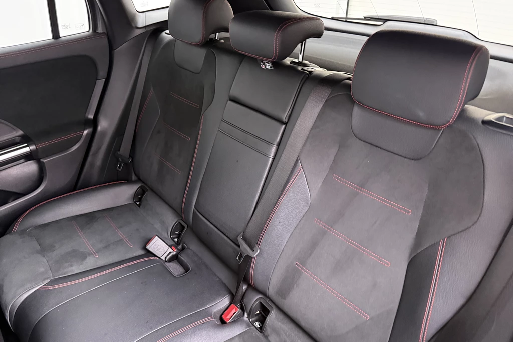 Mercedes-Benz EQA – foto 12