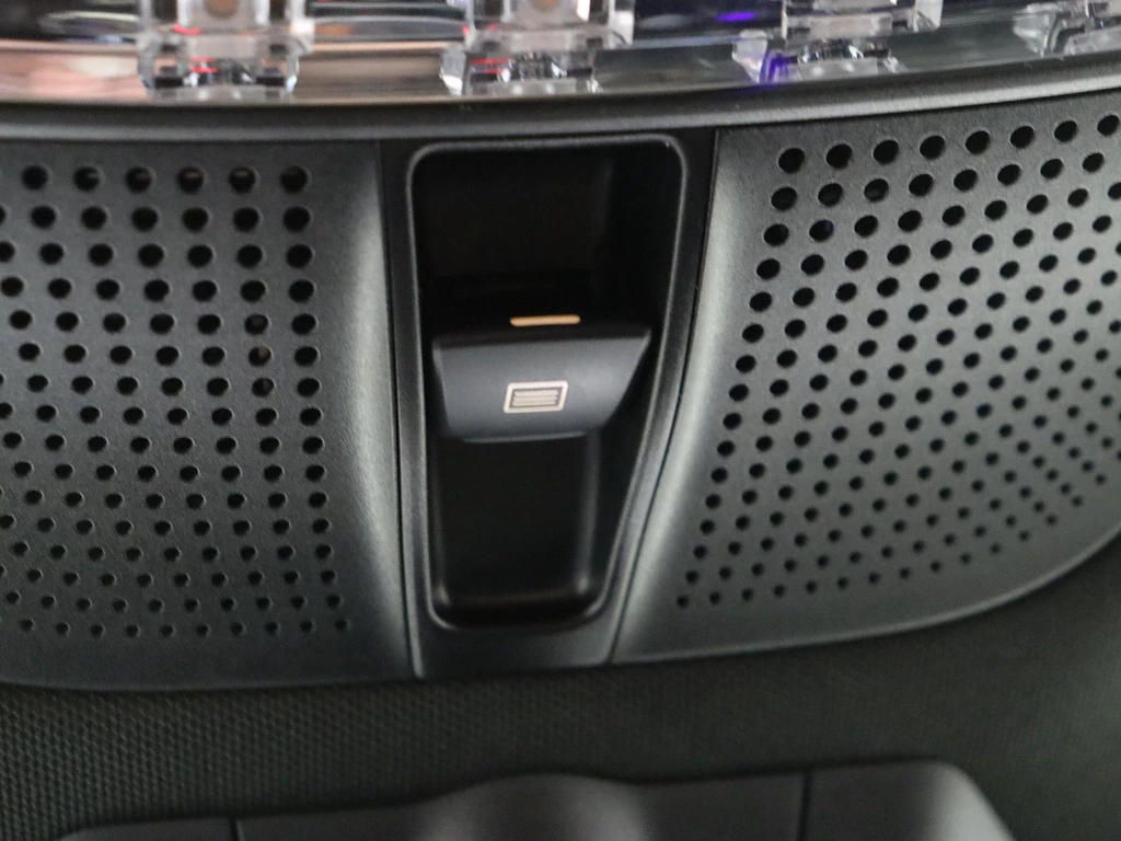 Mercedes-Benz EQC – foto 25