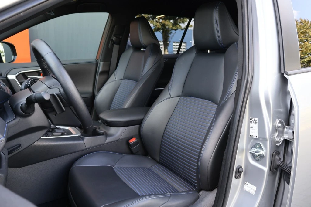 Toyota RAV4 – foto 12