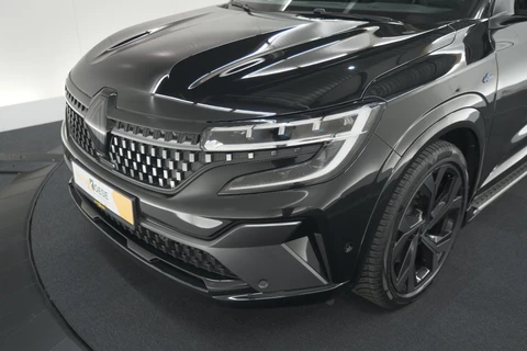 Renault Austral 1.2 E-Tech full Hybrid 200 Iconic Esprit Alpine | 4 Control | Panoramadak | Trekhaak | Harman Kardon Audio