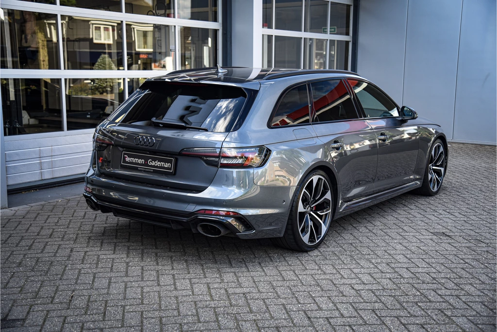 Audi RS4 – foto 5