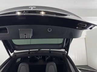 Tesla Model X – thumbnail 16