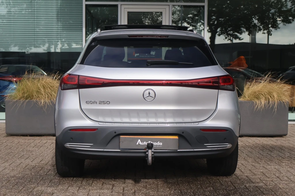 Mercedes-Benz EQA – foto 4