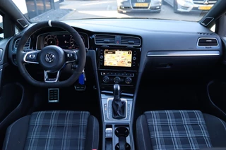 Volkswagen Golf – thumbnail 11