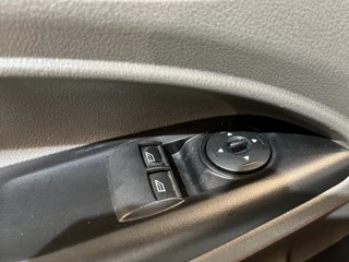 Ford Transit Connect – thumbnail 18