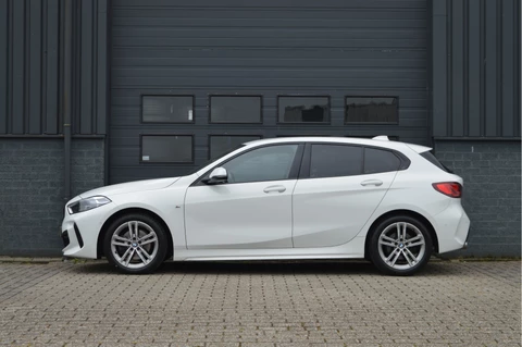 BMW 1 Serie 118i Business Edition | M-PAKKET | CAMERA | ORG. NL |