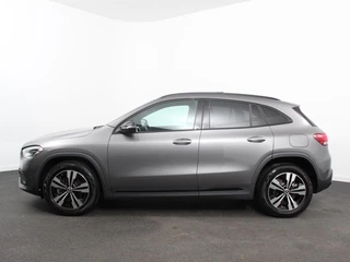 Mercedes-Benz GLA – thumbnail 2