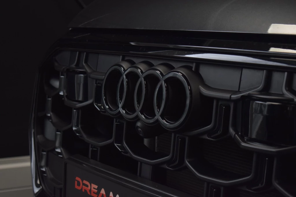 Audi Q8 – foto 11